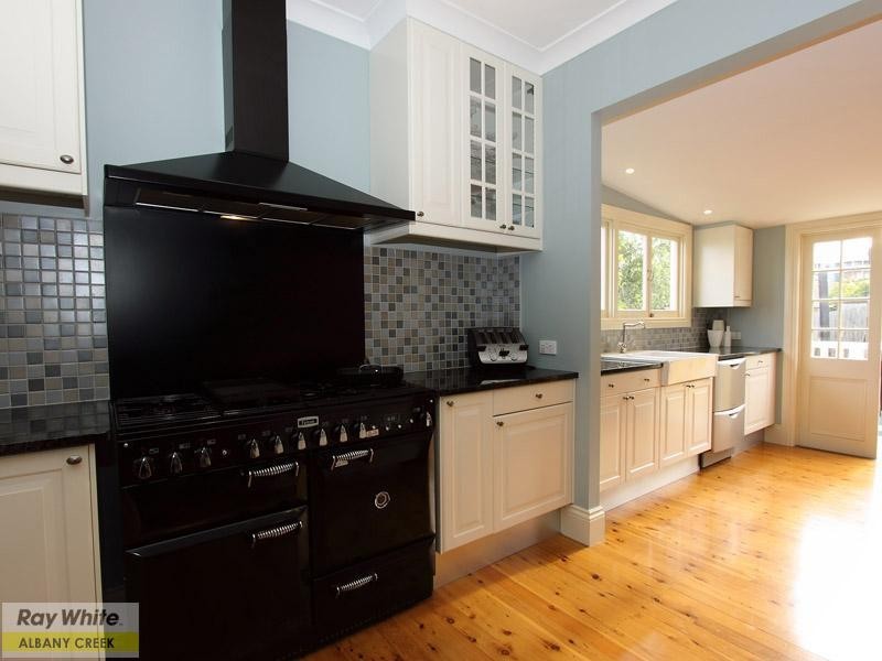 7 Felicia Place, Eatons Hill QLD 4037