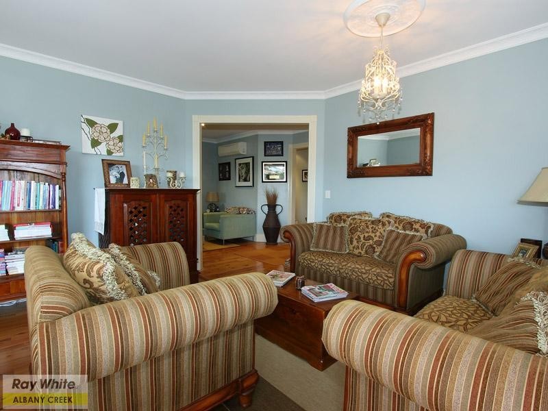 7 Felicia Place, Eatons Hill QLD 4037