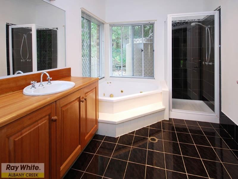 30 Cashmere Lane, Cashmere QLD 4500