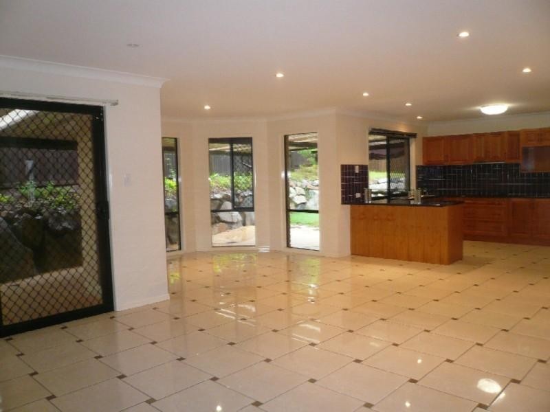 Eatons Hill QLD 4037