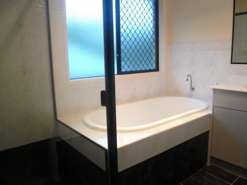 Eatons Hill QLD 4037