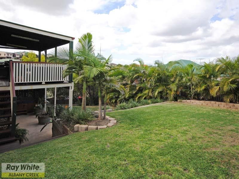 3 Arianna Close, Eatons Hill QLD 4037