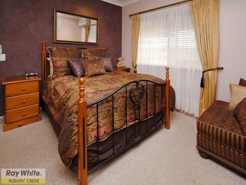 3 Arianna Close, Eatons Hill QLD 4037