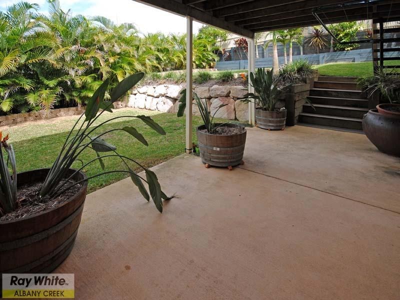 3 Arianna Close, Eatons Hill QLD 4037