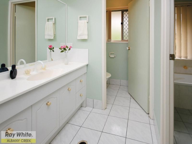 6 Cadagi Court, Albany Creek QLD 4035