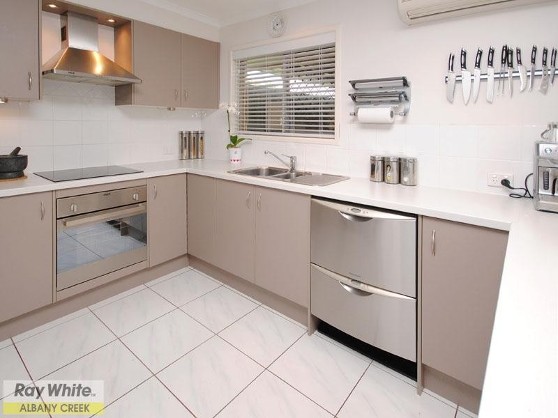 6 Oscar Crescent, Albany Creek QLD 4035