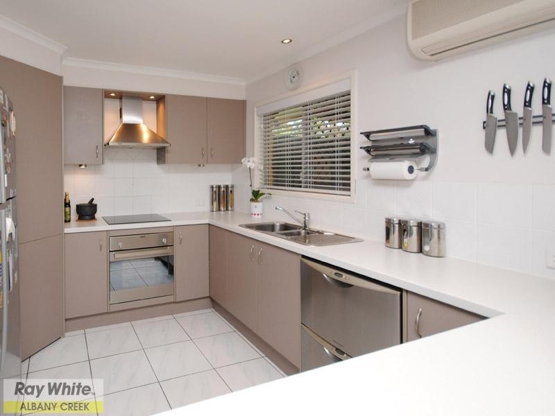 6 Oscar Crescent, Albany Creek QLD 4035