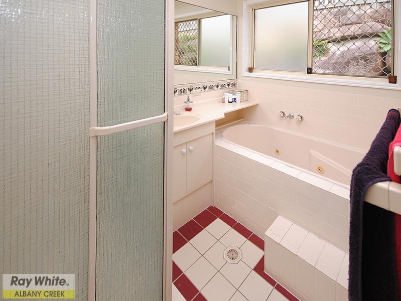 90 Thiess Drive, Albany Creek QLD 4035
