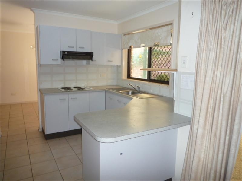 2 Troy Court, Eatons Hill QLD 4037
