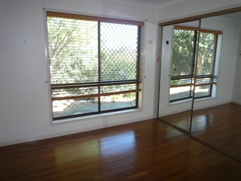 2 Troy Court, Eatons Hill QLD 4037
