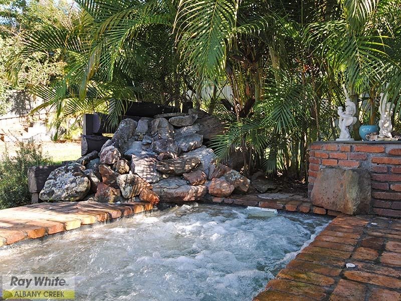 74 Bunya Park Drive, Eatons Hill QLD 4037