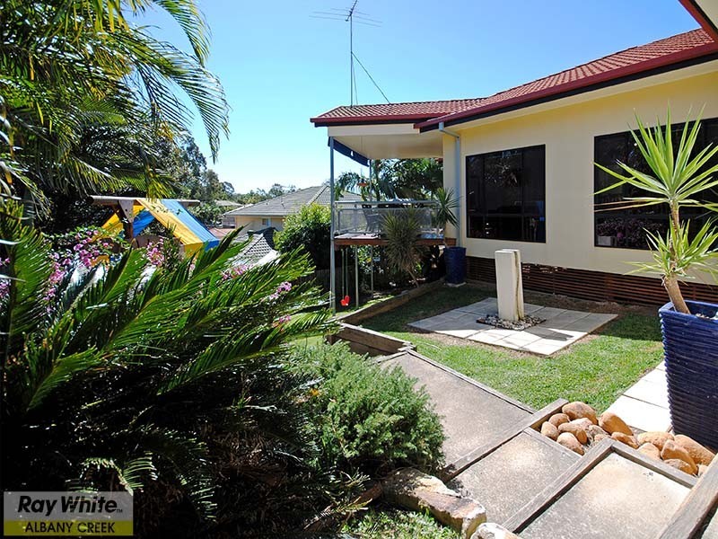 4 Excelcia Court, Eatons Hill QLD 4037