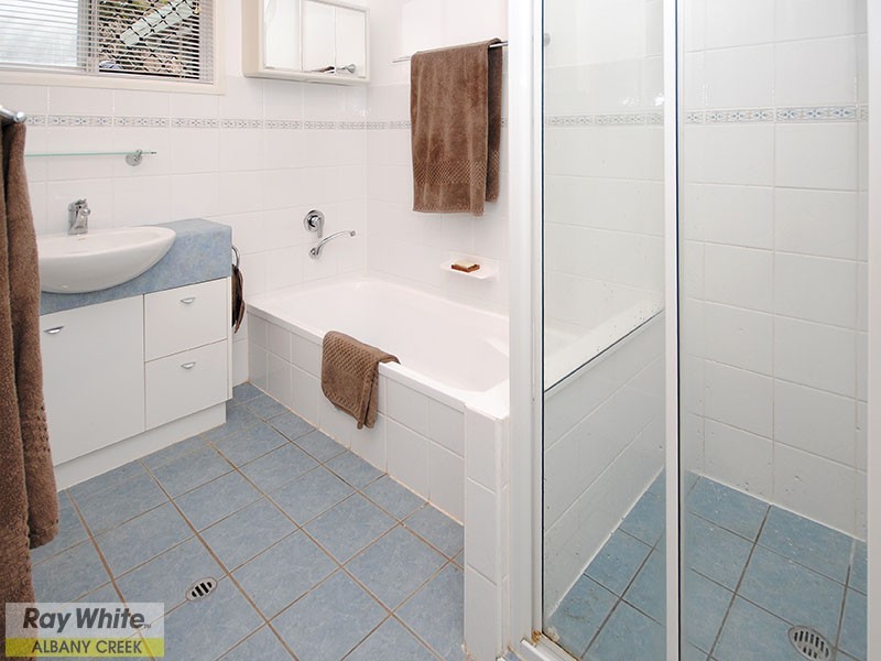 75 Tarnook Drive, Ferny Hills QLD 4055