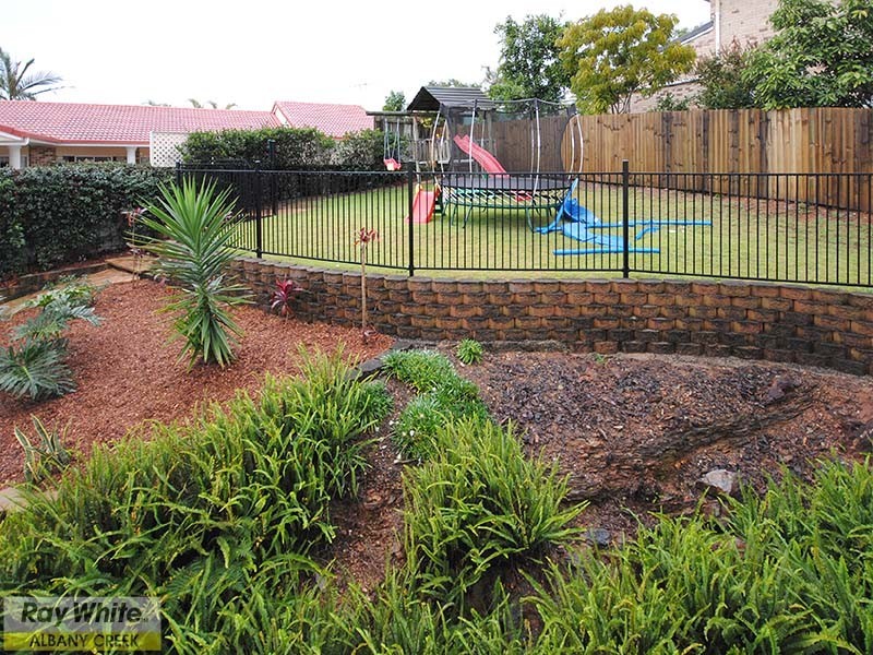 17 Brighton Court, Albany Creek QLD 4035
