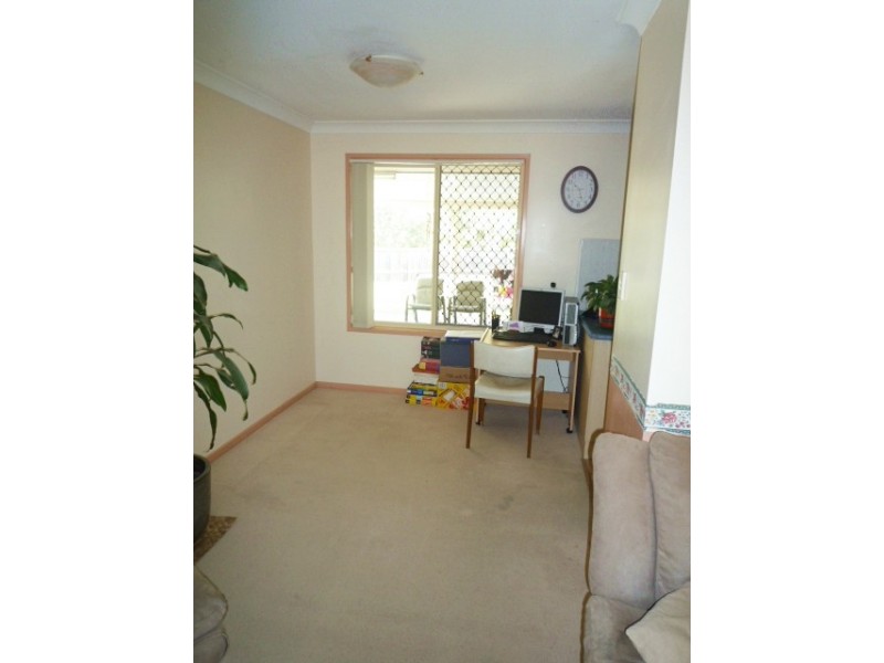 8 Ilona Place, Eatons Hill QLD 4037