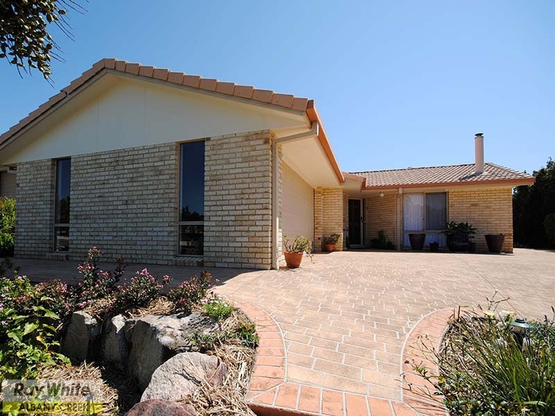 24 Queen Elizabeth Drive, Eatons Hill QLD 4037