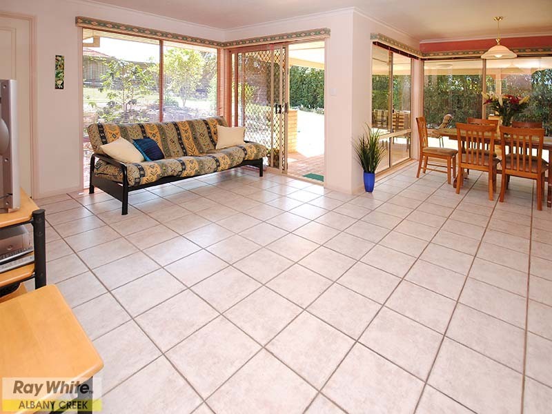 24 Queen Elizabeth Drive, Eatons Hill QLD 4037