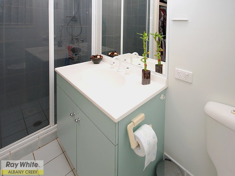 24 Queen Elizabeth Drive, Eatons Hill QLD 4037