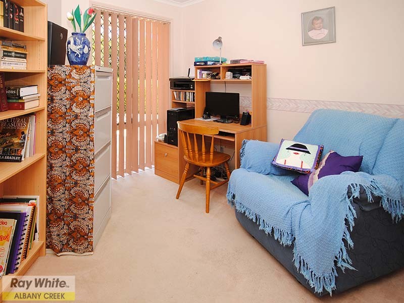 24 Queen Elizabeth Drive, Eatons Hill QLD 4037
