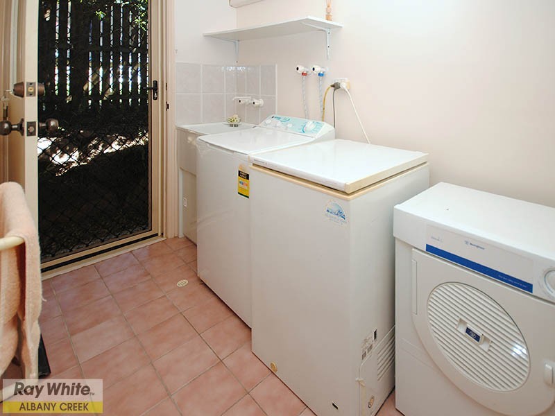 24 Queen Elizabeth Drive, Eatons Hill QLD 4037