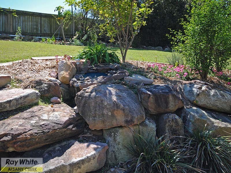 24 Queen Elizabeth Drive, Eatons Hill QLD 4037
