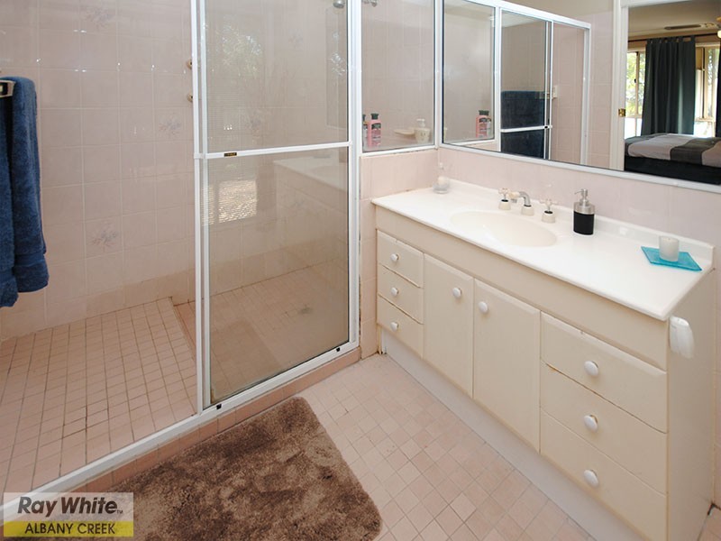 3 Hero Street, Eatons Hill QLD 4037