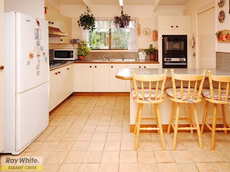 27 Crofty Street, Albany Creek QLD 4035