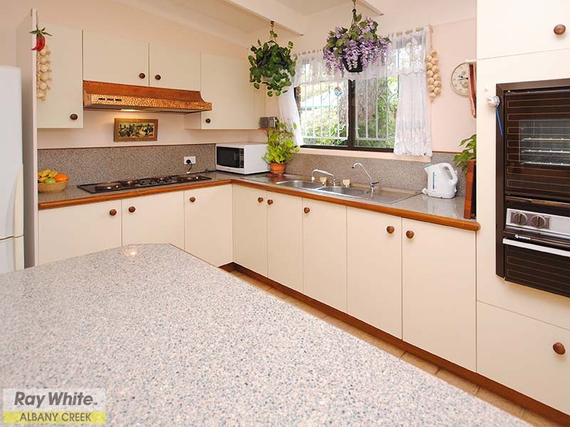 27 Crofty Street, Albany Creek QLD 4035