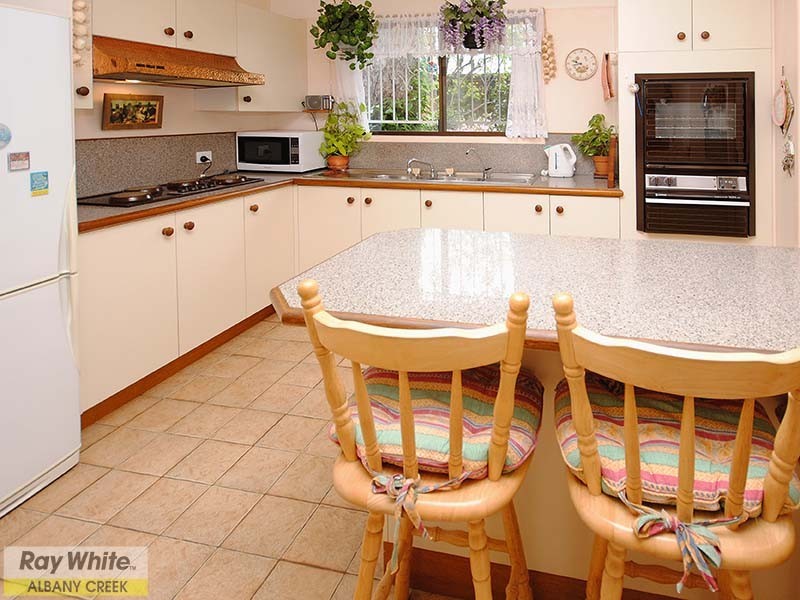 27 Crofty Street, Albany Creek QLD 4035