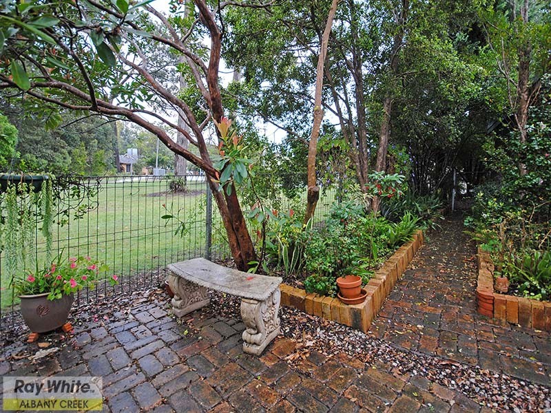 27 Crofty Street, Albany Creek QLD 4035