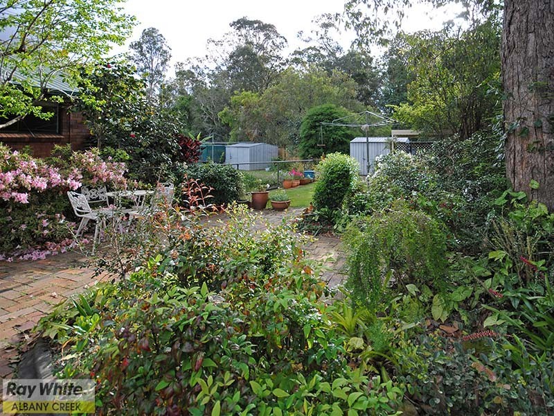 27 Crofty Street, Albany Creek QLD 4035