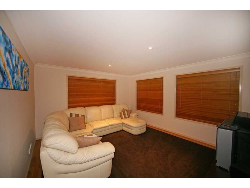 6 Altissimo Court, Eatons Hill QLD 4037