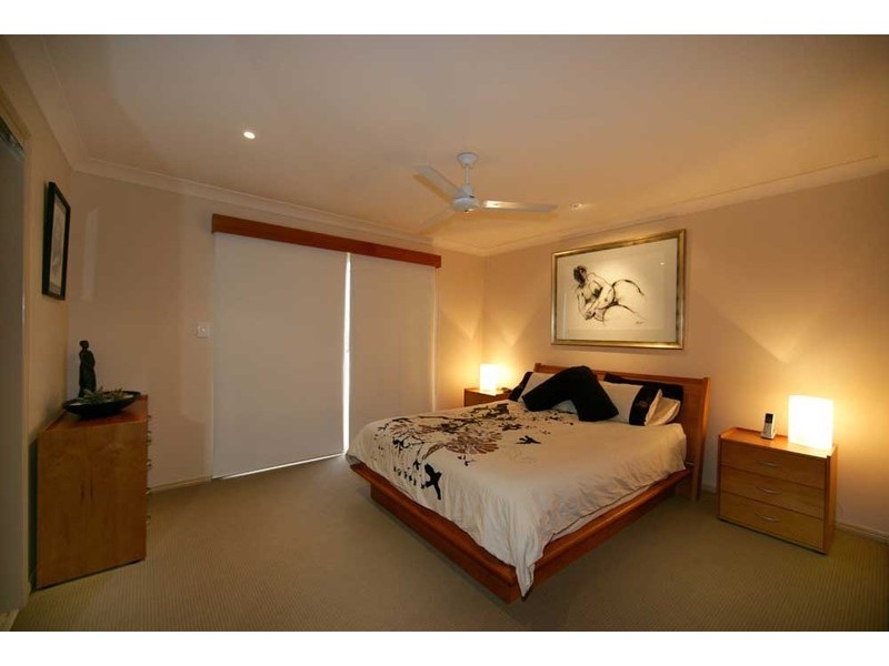 6 Altissimo Court, Eatons Hill QLD 4037