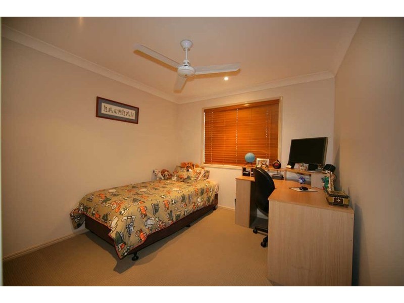 6 Altissimo Court, Eatons Hill QLD 4037