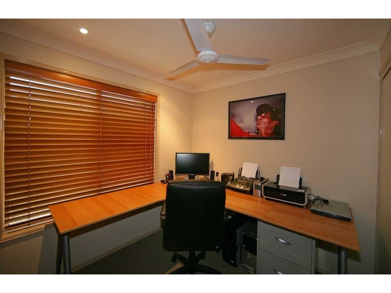 6 Altissimo Court, Eatons Hill QLD 4037