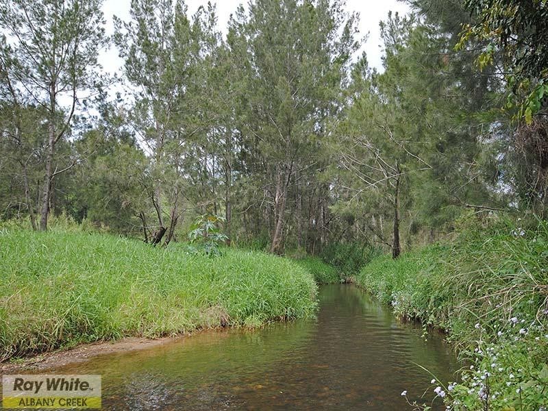 16 Confluence Court, Eatons Hill QLD 4037