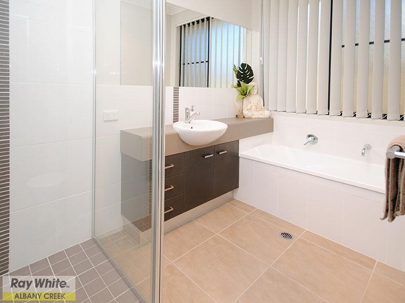 45 Swan Parade, Warner QLD 4500