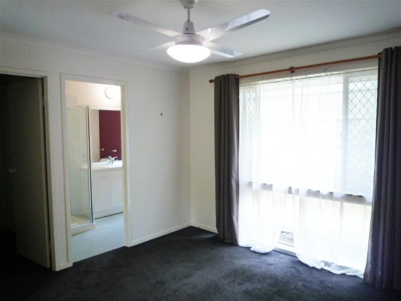 15 Elwood Court, Eatons Hill QLD 4037