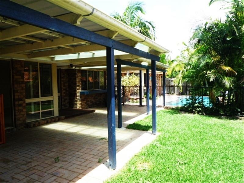 15 Elwood Court, Eatons Hill QLD 4037