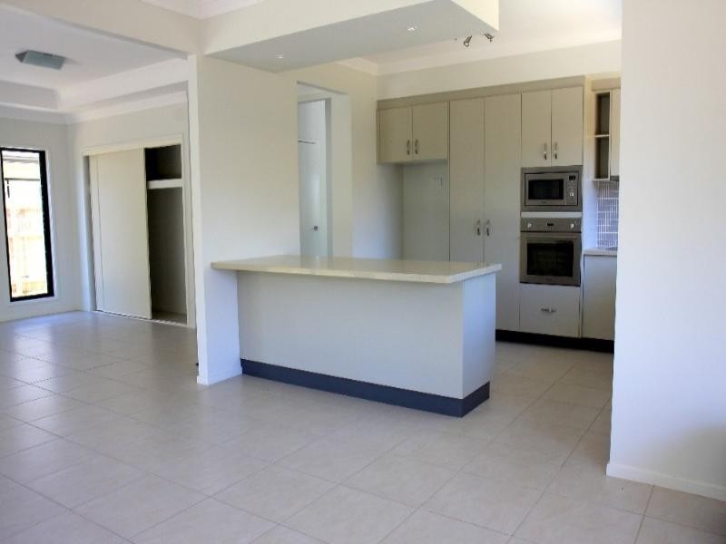 21 Joseph Place, Ormiston QLD 4160