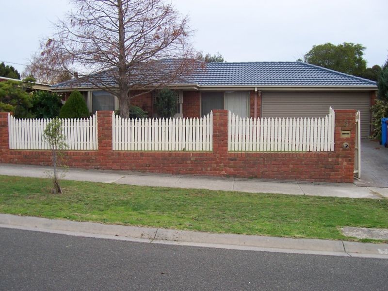 5 Katherine Court, Hampton Park VIC 3976