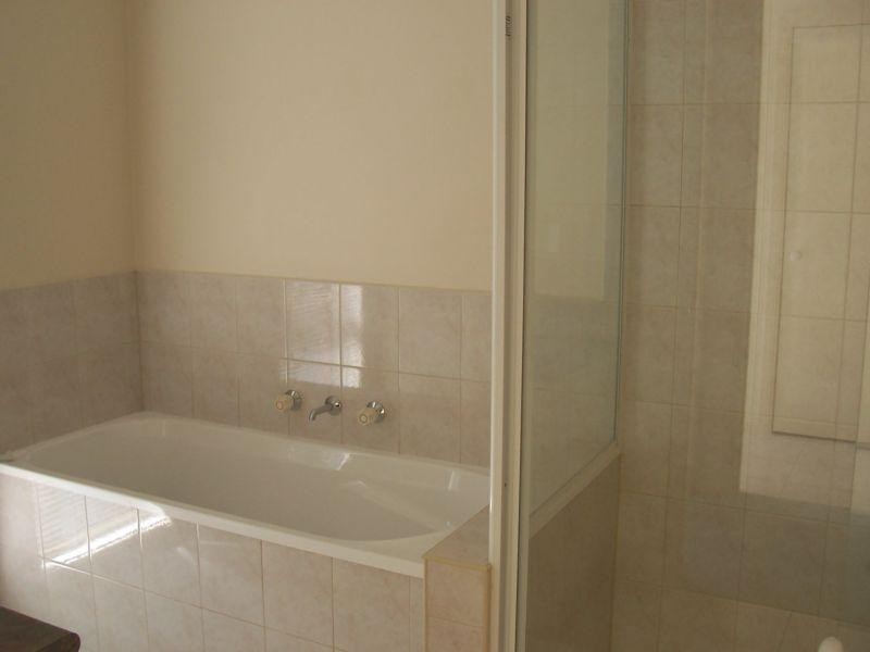 9 Neesan Court, Hampton Park VIC 3976