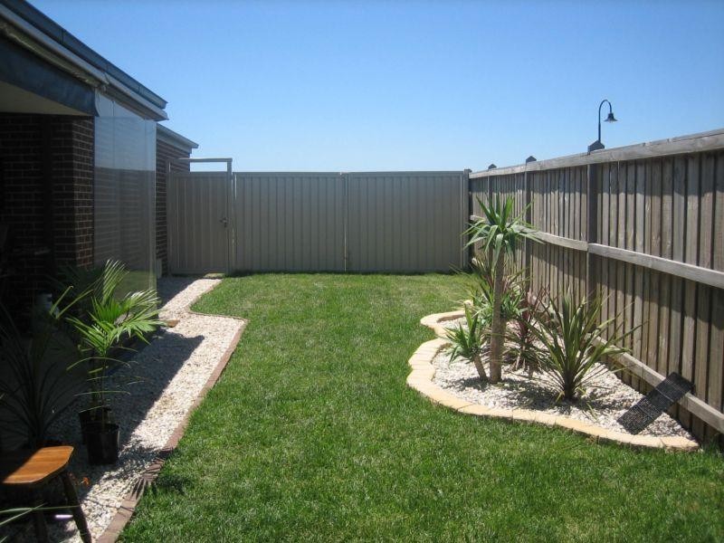 11 Canadian Maple Place, Lyndhurst VIC 3975