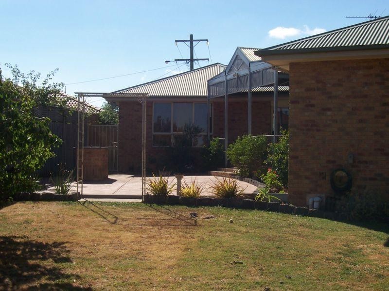 18 Craigie Court, Hampton Park VIC 3976