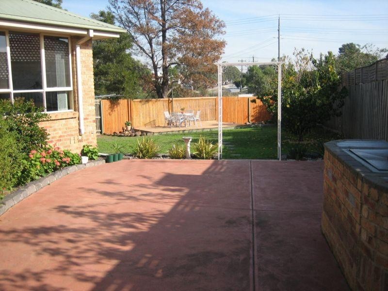 18 Craigie Court, Hampton Park VIC 3976