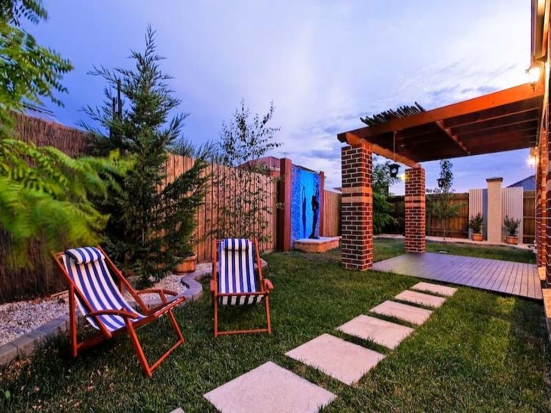 14 Henning Avenue, Lynbrook VIC 3975