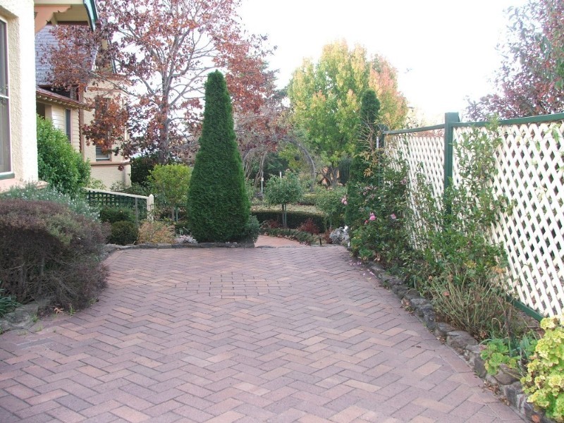 172 Marsh Street, Armidale NSW 2350