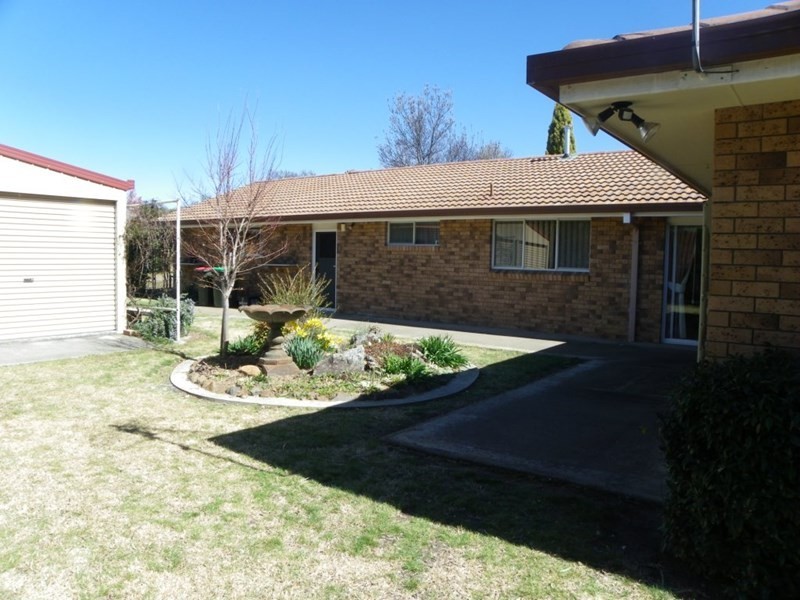 20 Robina Crescent, Armidale NSW 2350