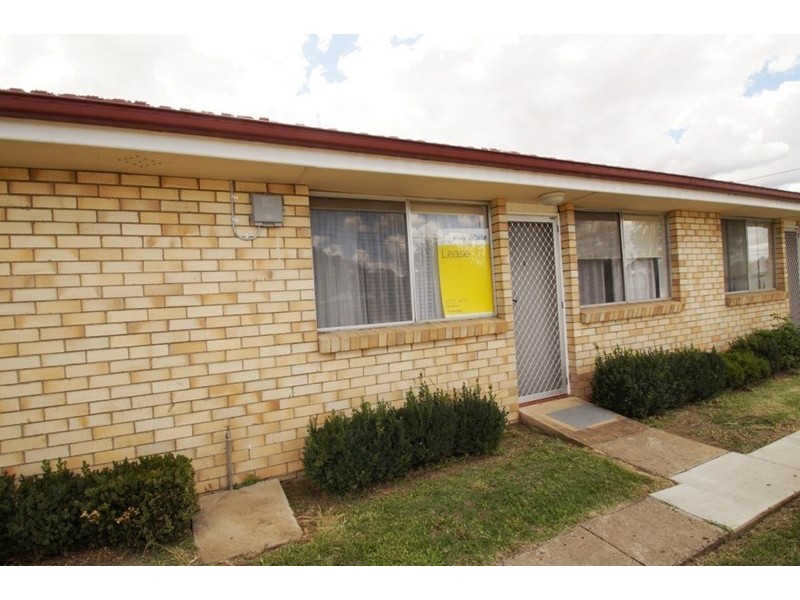 2/152 Markham Street, Armidale NSW 2350