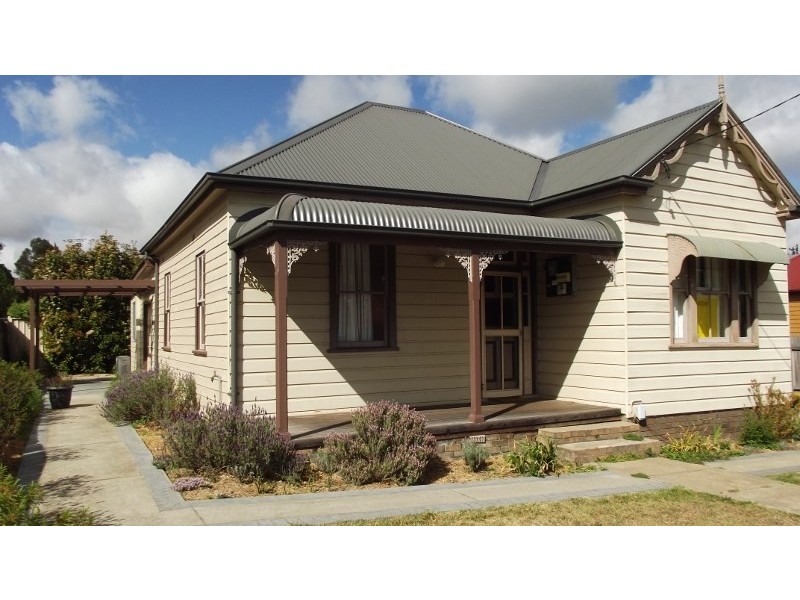 48 Kirkwood Street, Armidale NSW 2350